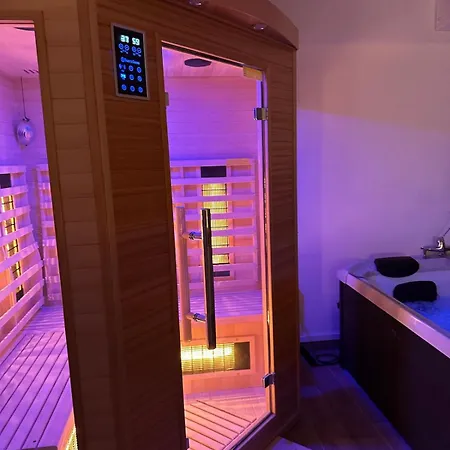 Luxury Oasis In Duomo شقة *