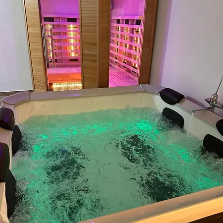 Luxury Oasis In Duomo شقة ميلان